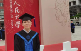 人大女王金融硕士毕业生吴萌：生有涯而知无涯