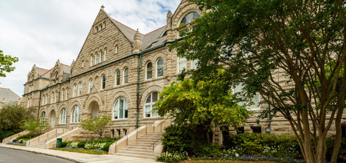 全国这么多中外合作办学硕士，为什么偏选社科院与杜兰大学金融管理硕士呢？