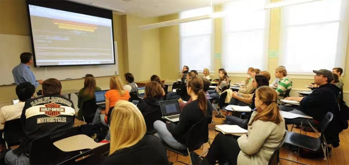 美国杜兰大学是公立大学和私立大学，两者哪个教学质量会更好？