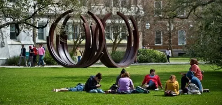 雅思6.5+，托福95+，多邻国105+，就能申请社科院与杜兰大学金融管理硕士